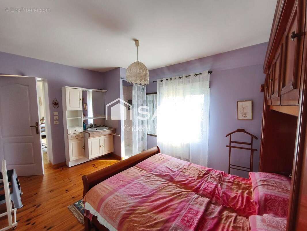 Photo 4 - Maison à PLOUNEOUR-MENEZ