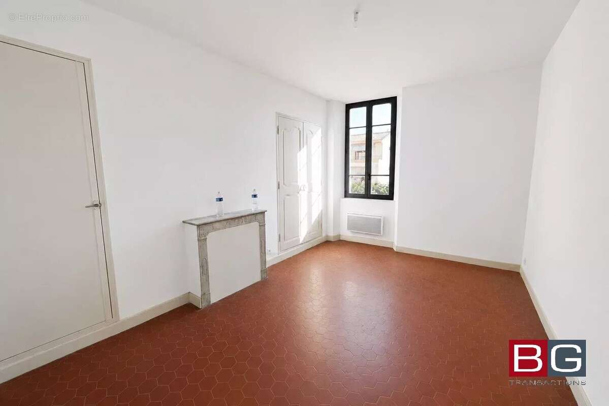 Appartement à VALLAURIS