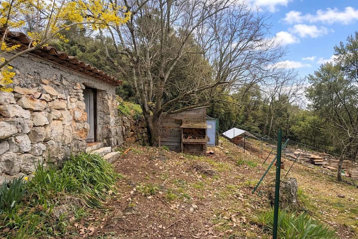 Maison à SAINT-CEZAIRE-SUR-SIAGNE