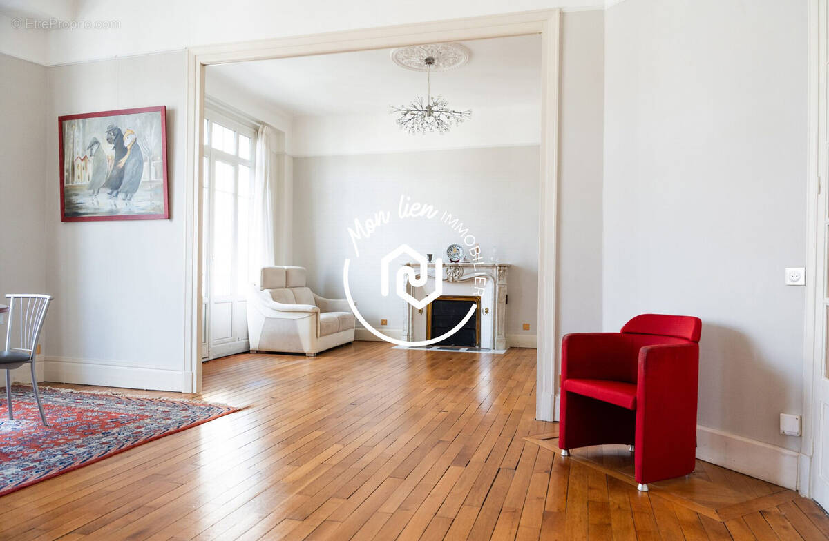 Appartement 147 m² à Tours  - photo 3