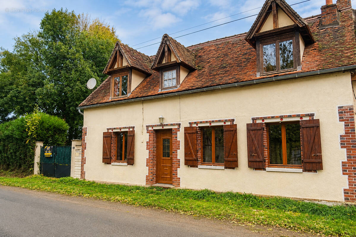 Maison à BROU