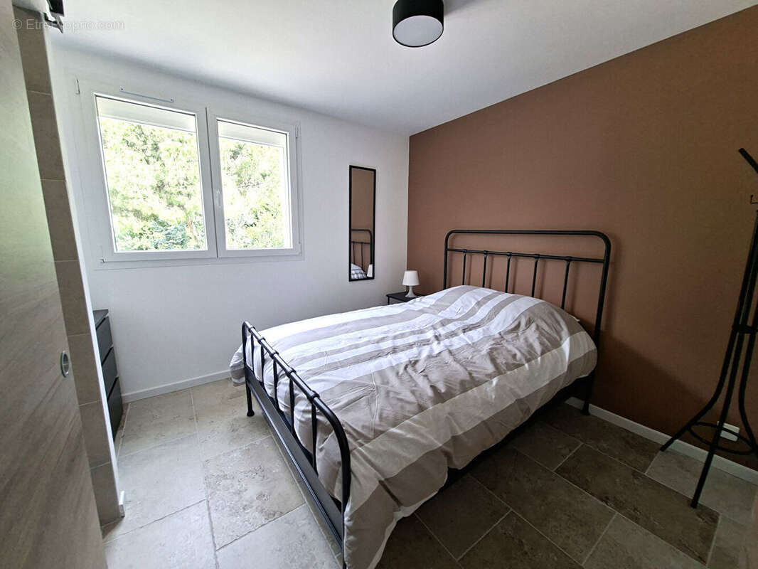 Maison  de caractère en pierre  200m²  sur parcelle 15725m²  CRUAS 07350 - photo 7