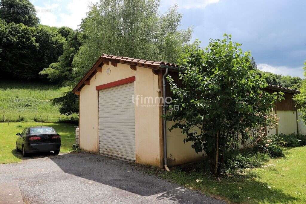 Maison - Immeuble de rapport de 185m² - photo 3