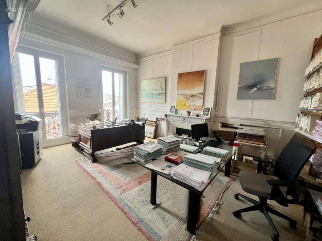 Commerce à MARSEILLE-1E
