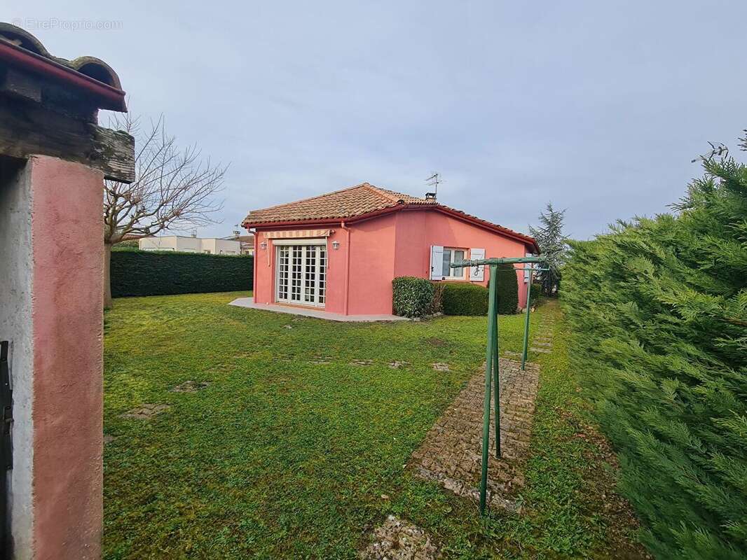 Maison à LAMASQUERE