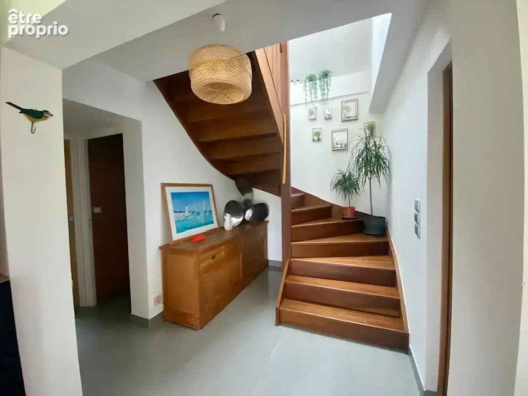Maison de 145 m² avec piscine - photo 5