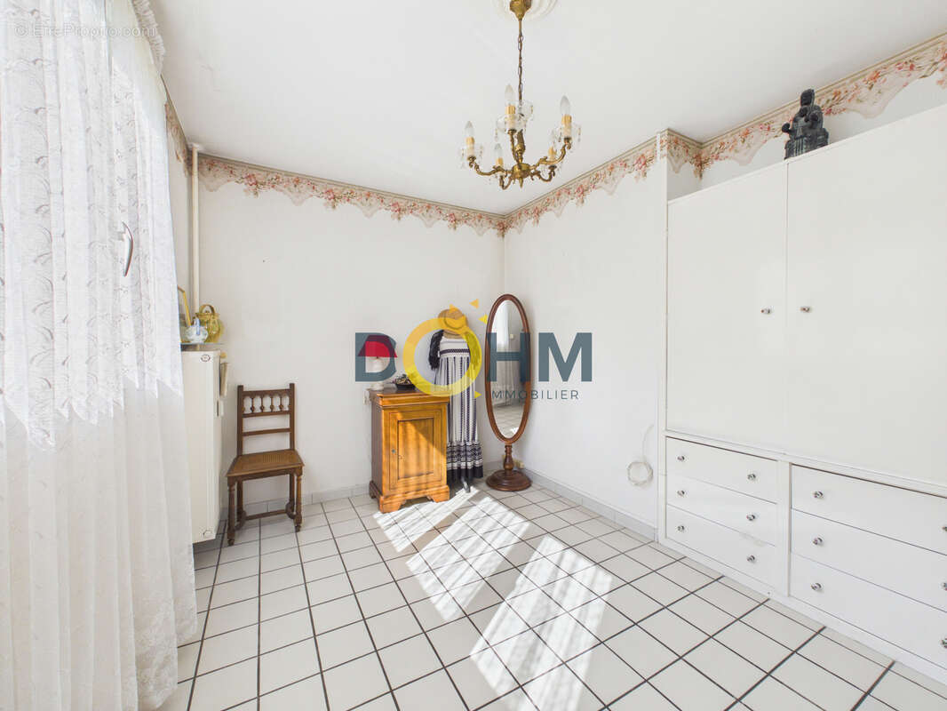EXCLUSIVITÉ AGENCE   Grand T5 lumineux avec balcon, garage et cave ! - photo 6
