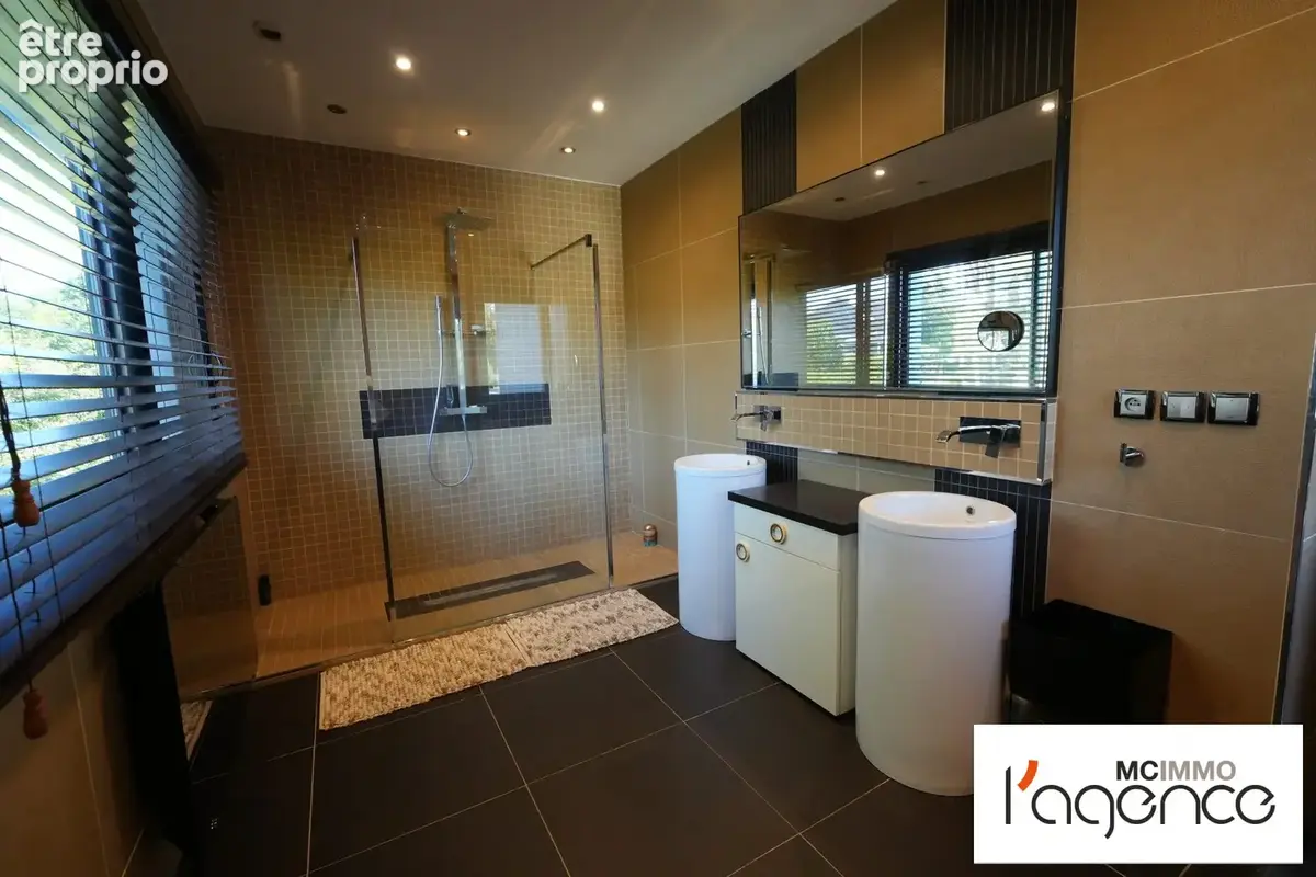 Maison 6 pièces 215 m² à vendre à Fontaine-La-Mallet (76290) - photo 7