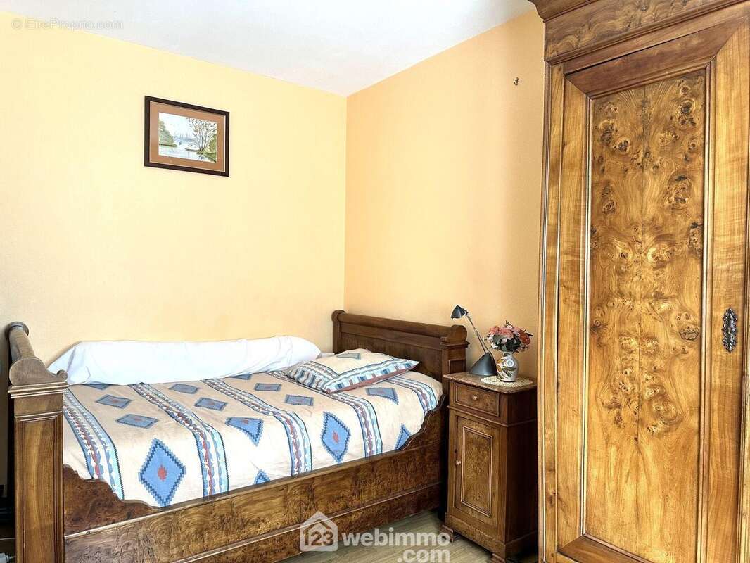 ... 2 chambres et un bureau. - Maison à MAZE