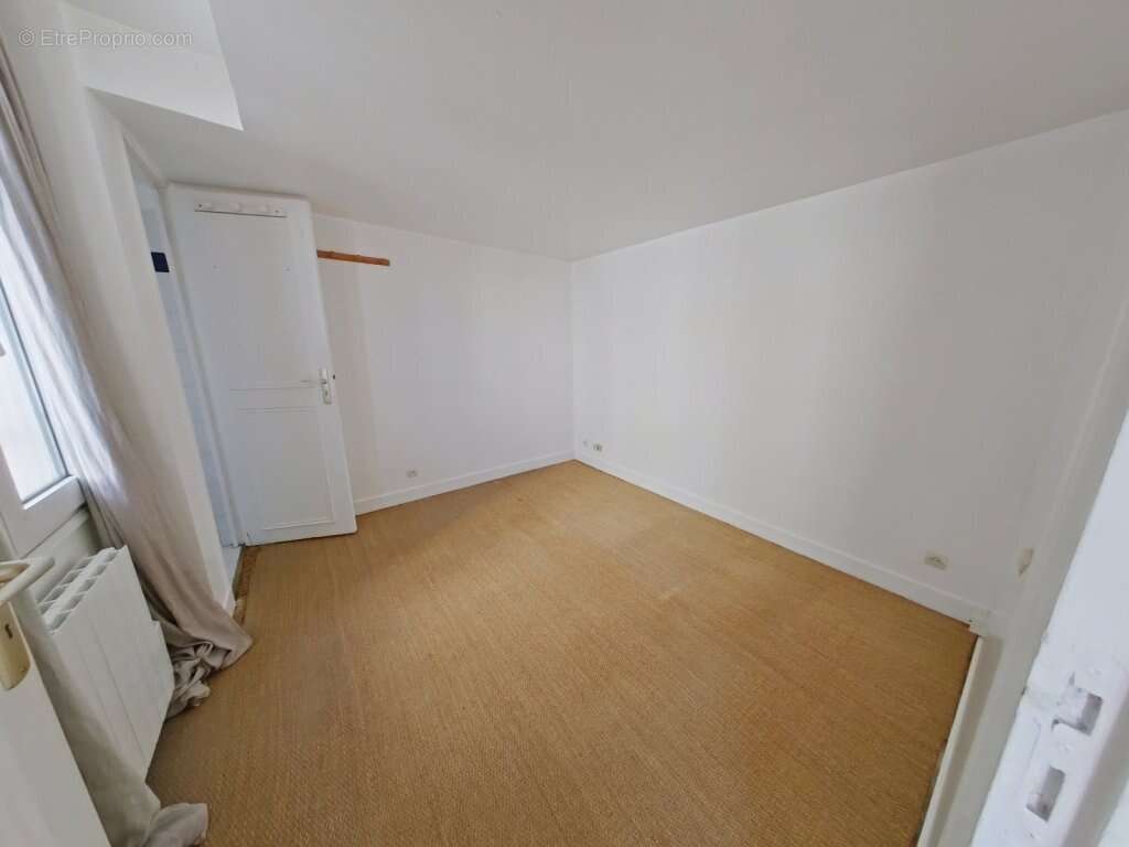 Appartement à PARIS-20E