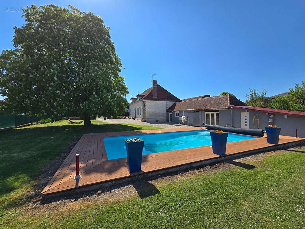 Maison à BARBEREY-SAINT-SULPICE