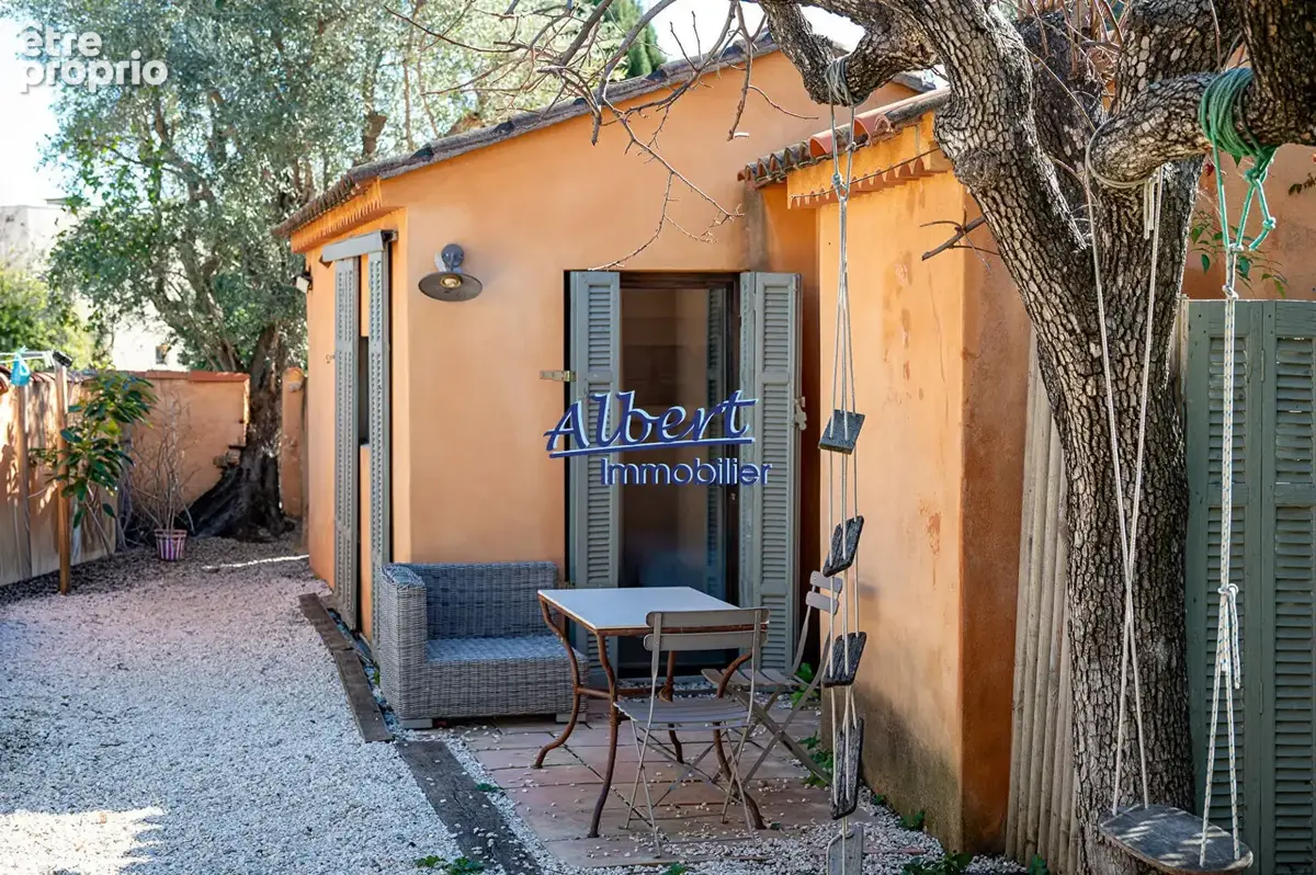 Villa Sanary Sur Mer 8 pièce(s) 131.10 m2 - photo 16