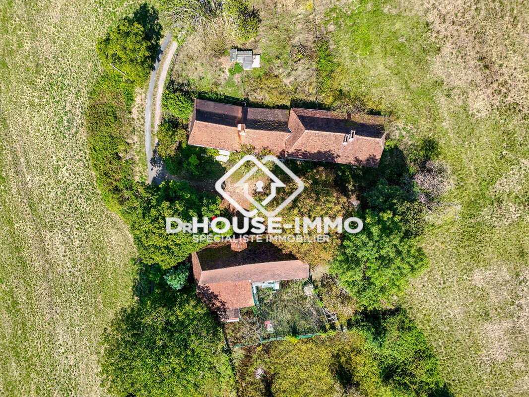 Maison à MILHAC-D&#039;AUBEROCHE