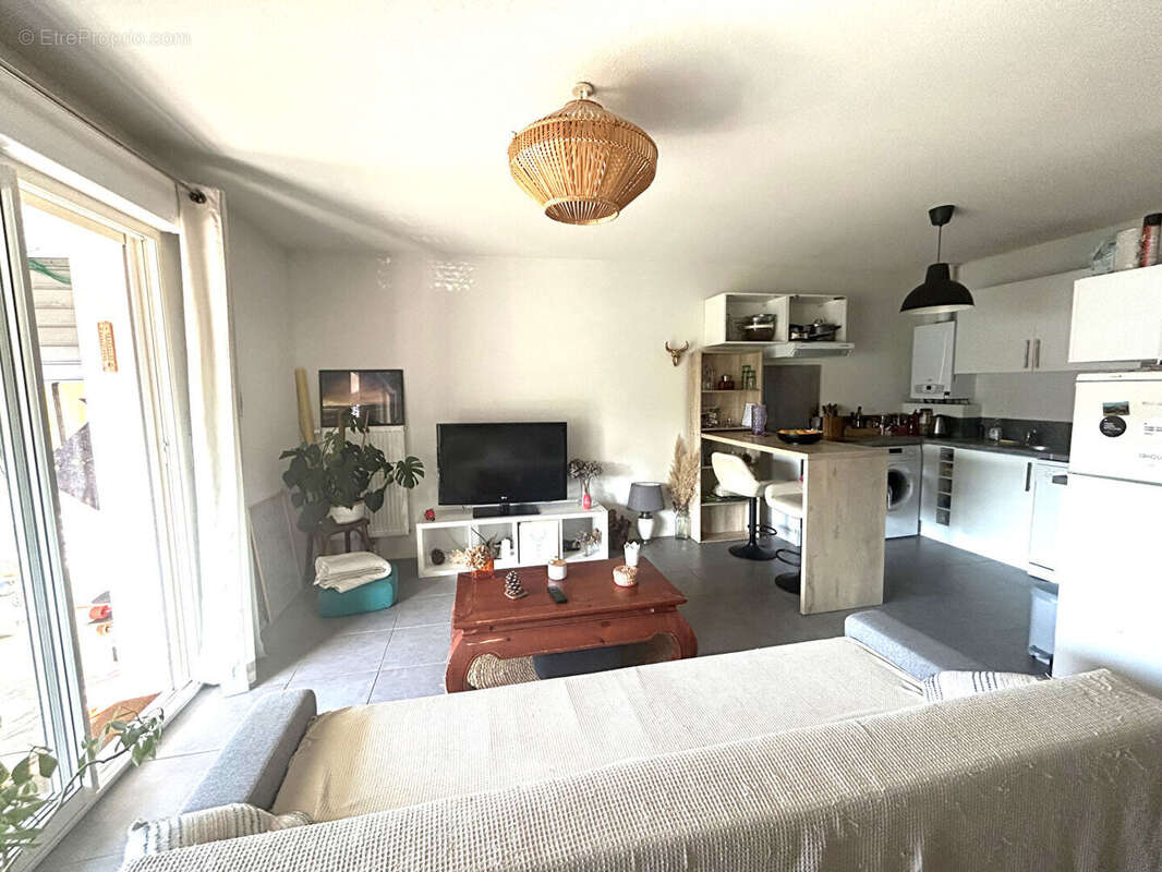 Appartement à TOSSE