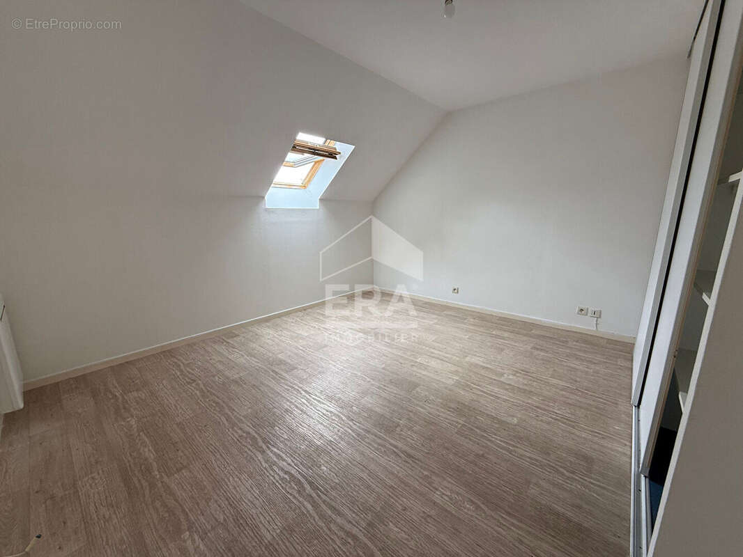 Maison à SAINT-JEAN-DE-BRAYE