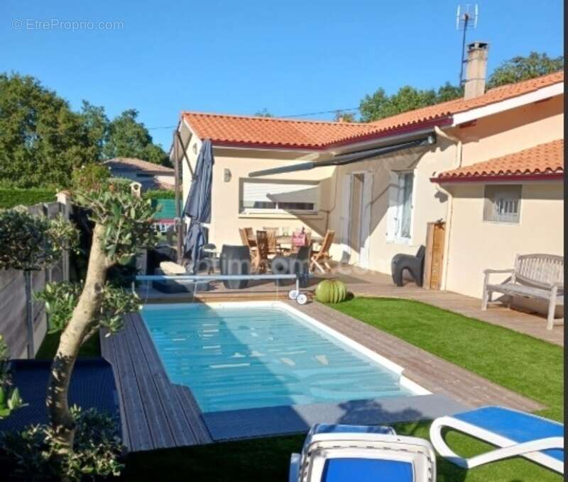 Maison à LEOGNAN
