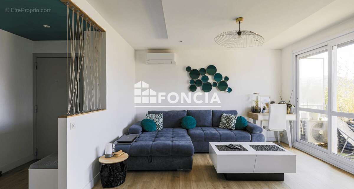 Appartement à SAINT-MARTIN-D'HERES