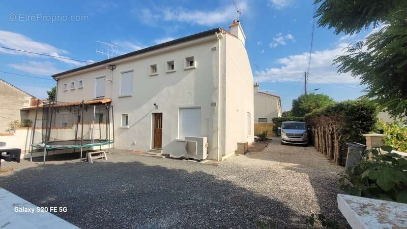 Richelieu - A Vendre maison de 90 m² habitables - 3 chambres et vaste séjour - photo 2