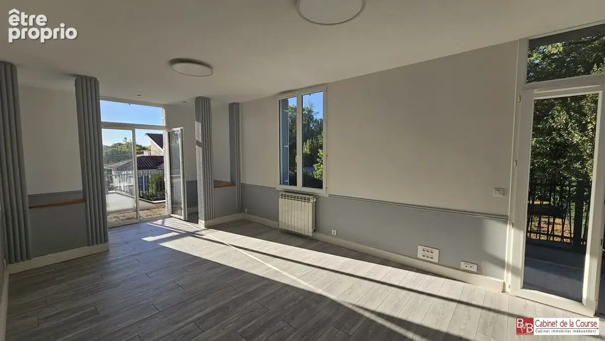 Maison 6 pièces 134 m² à vendre à Ambares-Et-Lagrave (33440) - photo 4