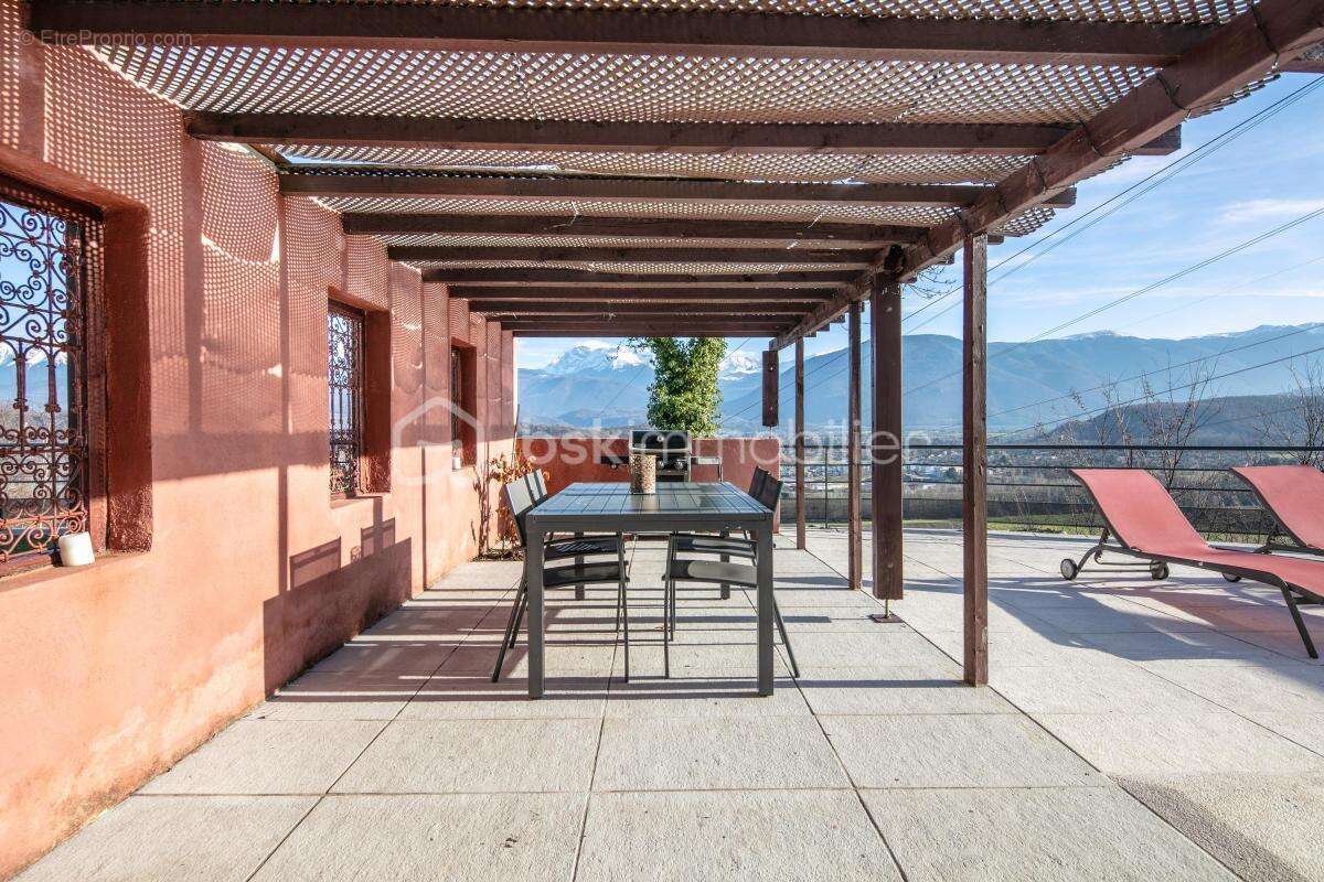 Maison à VARCES-ALLIERES-ET-RISSET