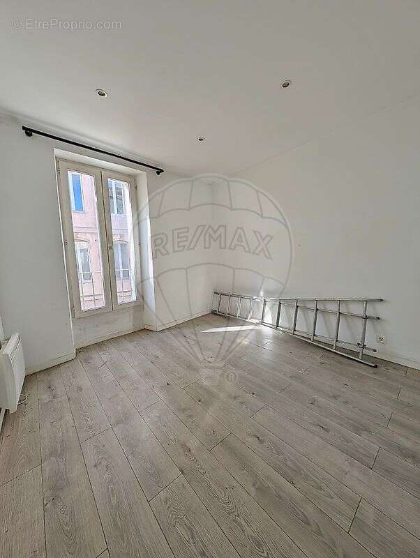 Appartement à MARSEILLE-2E