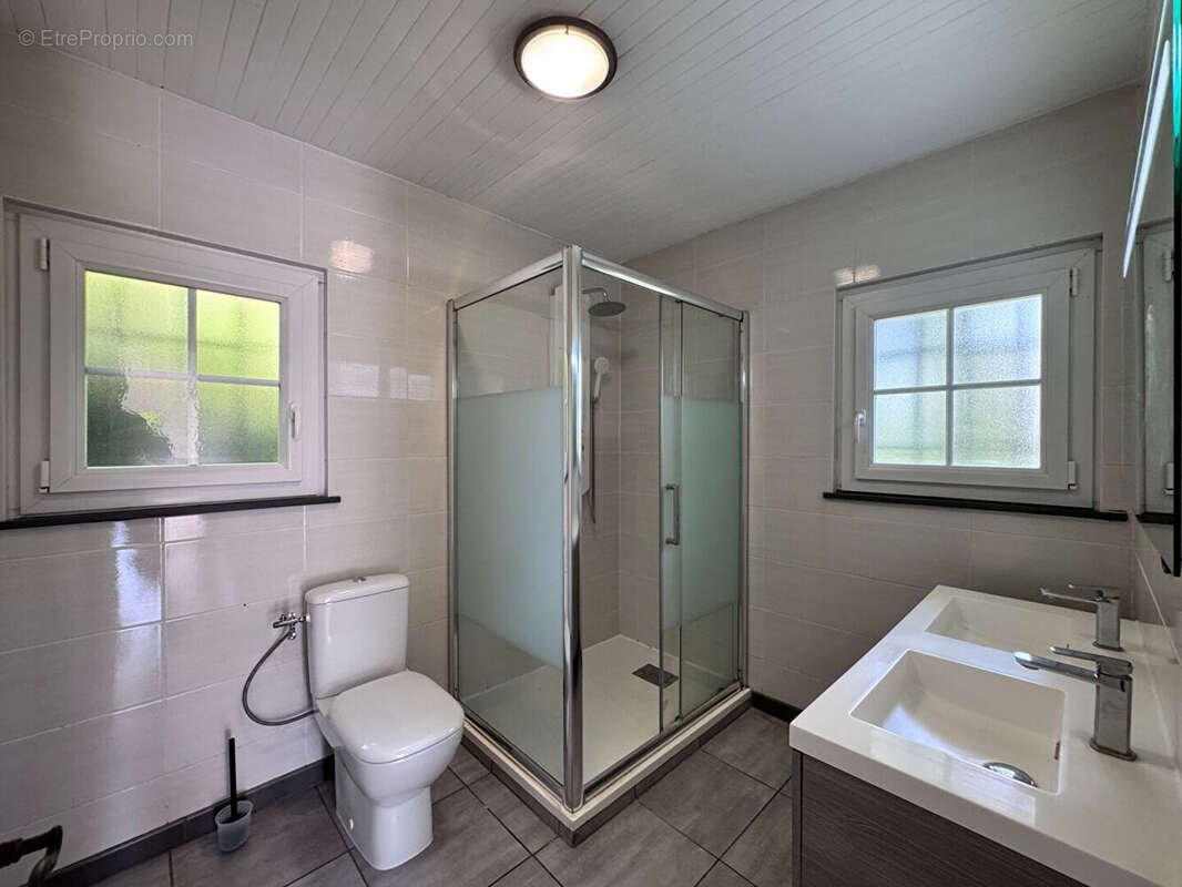 Maison à VETRAZ-MONTHOUX