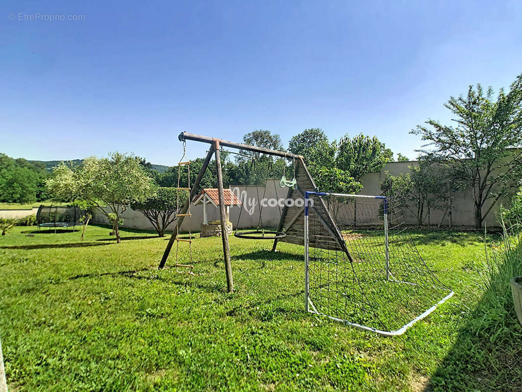 Maison - 7 pièces - 218 m² - photo 13