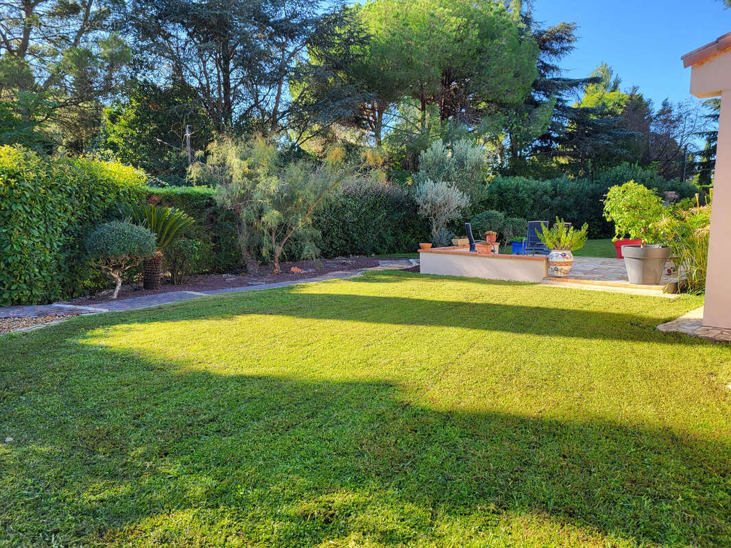 A VENDRE BEZIERS-Montimas Villa T3 140 m2 sur terrain de 2200 m2 - photo 11