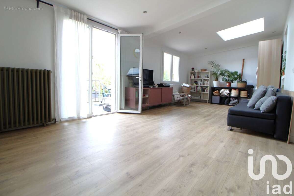 Photo 3 - Maison à VILLENEUVE-LE-ROI