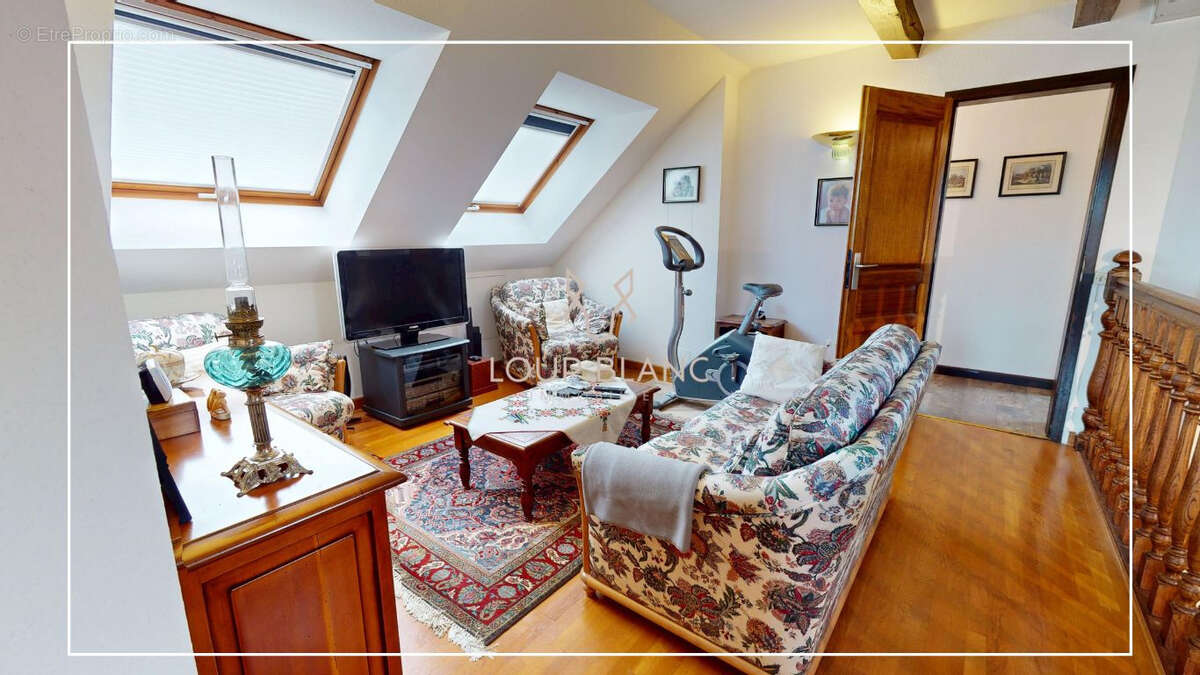 Maison à ECHENANS-SOUS-MONT-VAUDOIS