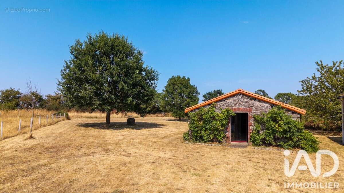 Maison 200 m² à Beaupreau  - photo 6