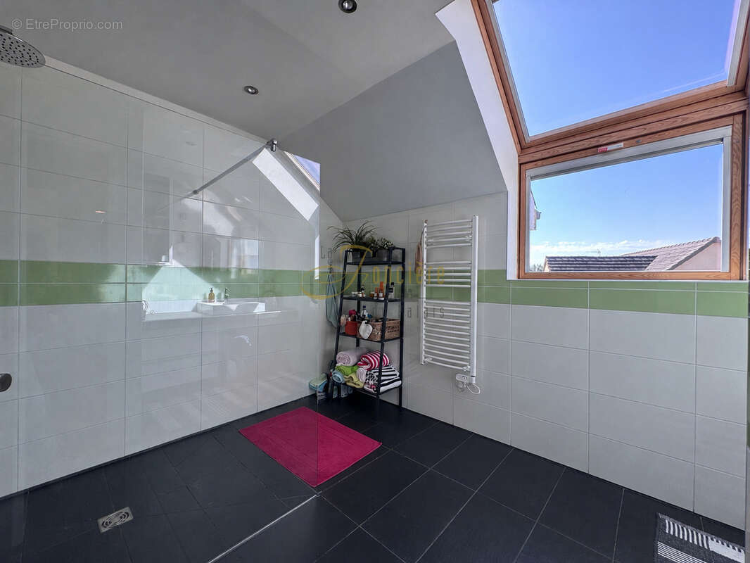 Maison d'architecte avec piscine au bord d'un bois classé - photo 14