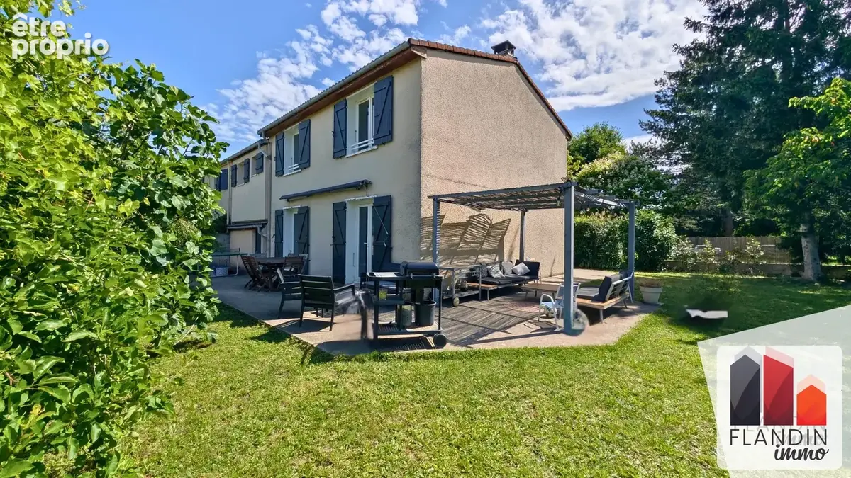 Photo Maison à Charly au prix de 512 000€