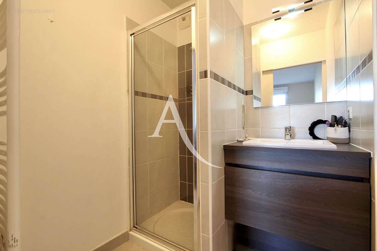 Appartement à LATTES