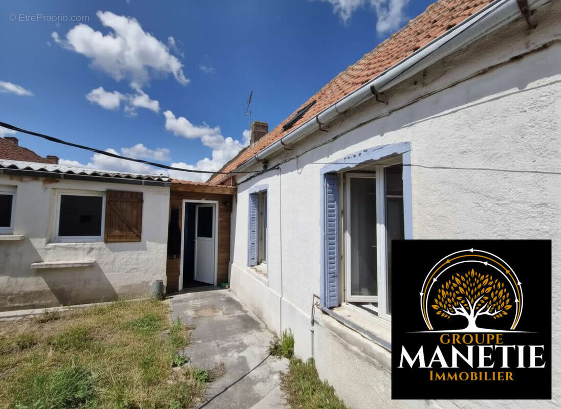 Maison à LECLUSE