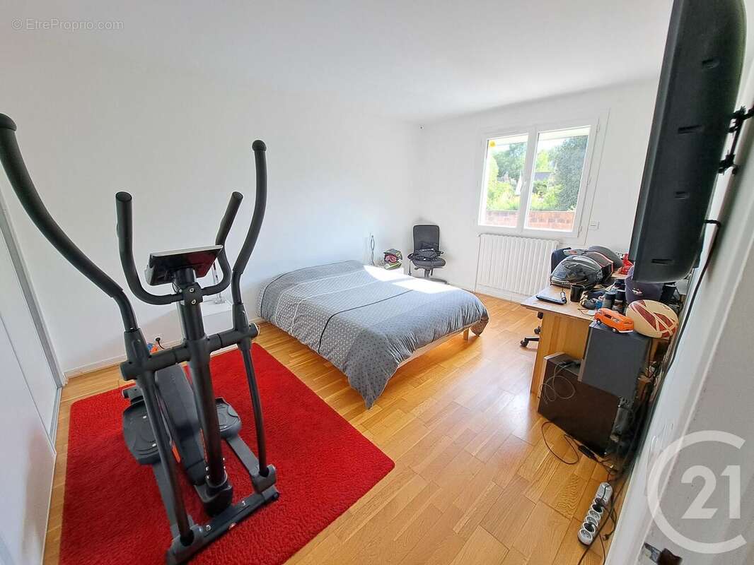 Maison à CHATILLON-LA-BORDE