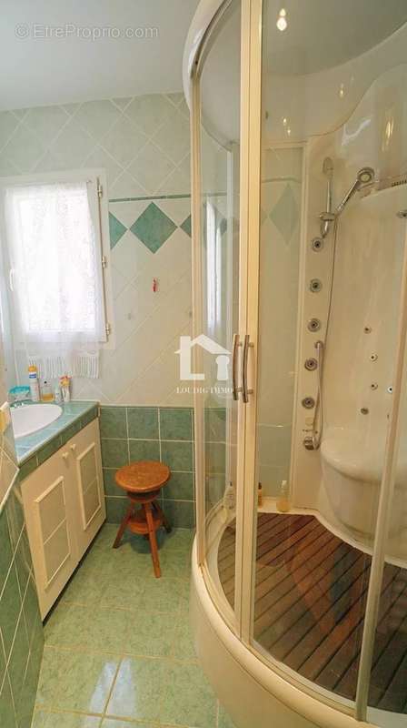 Maison à TOURRETTES-SUR-LOUP