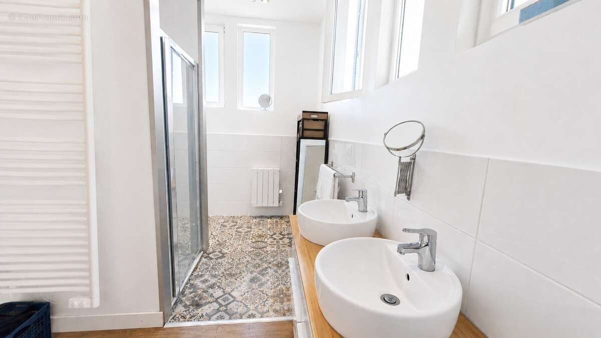Appartement LOFT à vendre 4 pièces CLUSES (74) - photo 9