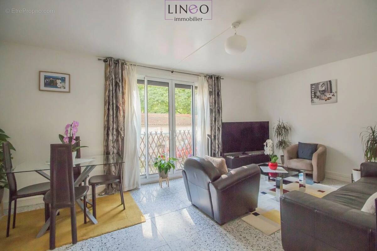 Appartement à CHOISY-LE-ROI