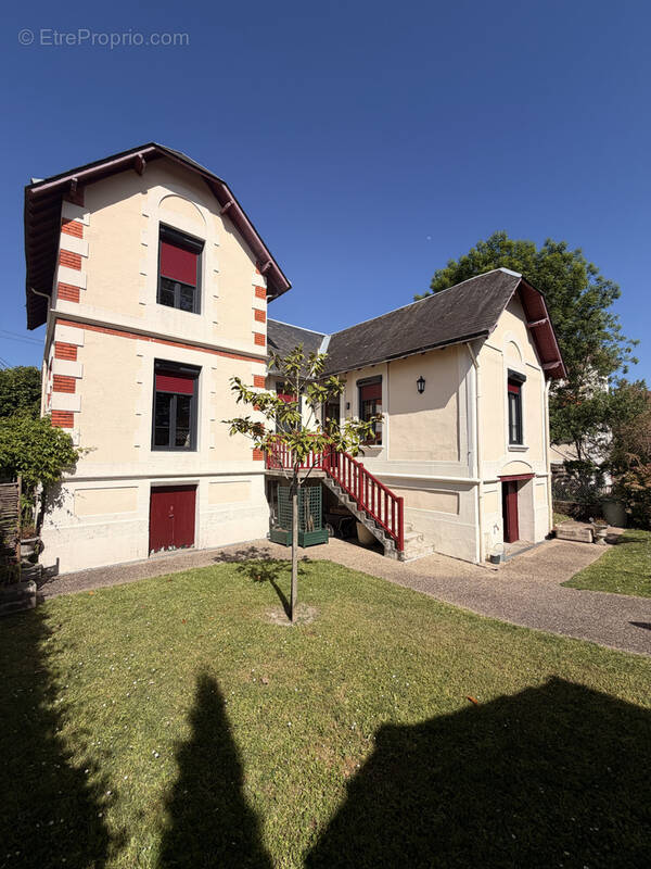 Maison à SAUJON