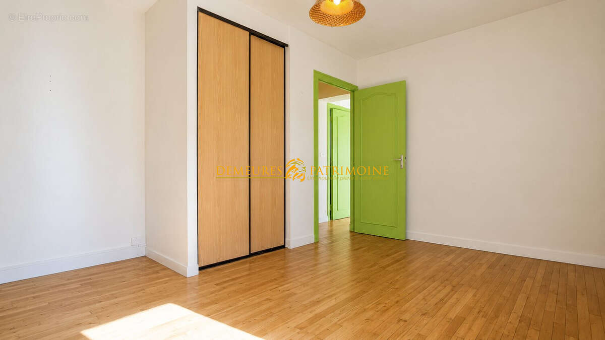 Maison 213 m² à Angouleme  - photo 8