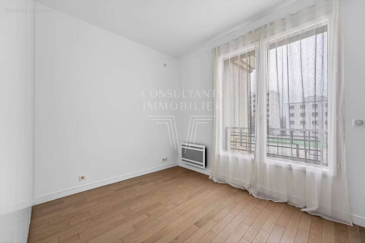 Appartement à LEVALLOIS-PERRET
