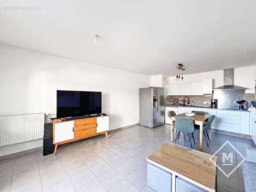 Appartement à MARSEILLE-5E