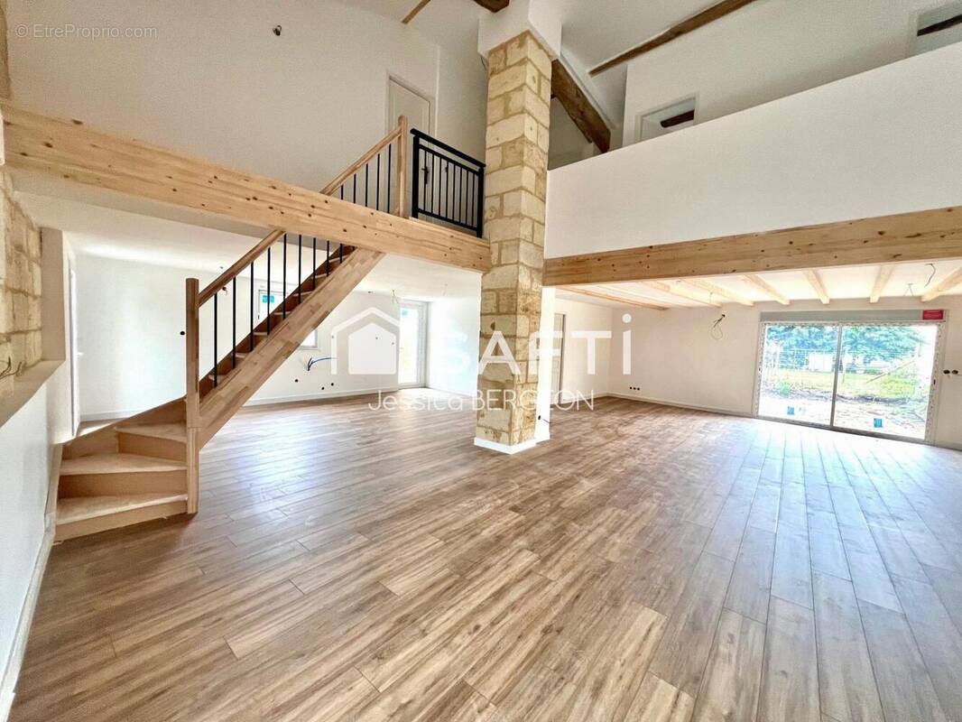 Photo 1 - Maison à SAINT-DENIS-DE-PILE