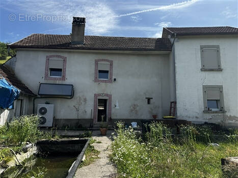 Maison à MONTGESOYE