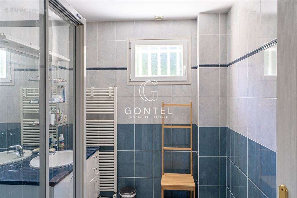 Maison à SAINT-CYR-AU-MONT-D'OR