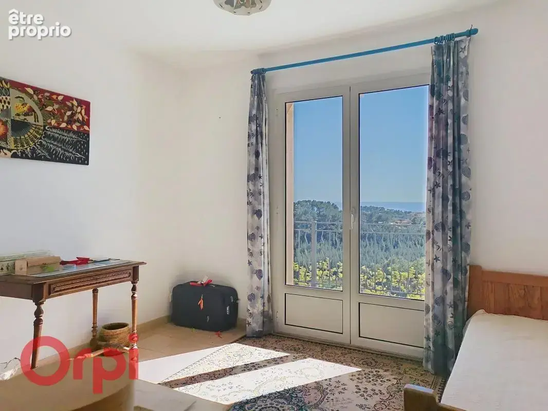 Superbe villa T7 entre Bandol et La Cadière-d'Azur  Vue Mer à 180°  Terrain 5 000 m - photo 13