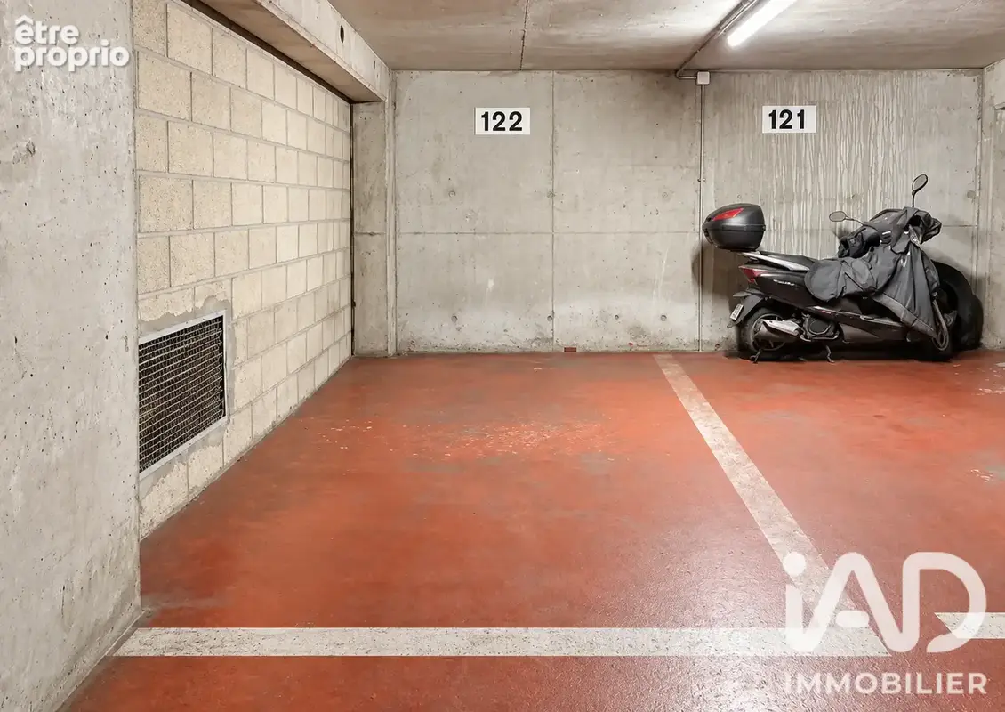 Photo 1 - Parking à PARIS-16E