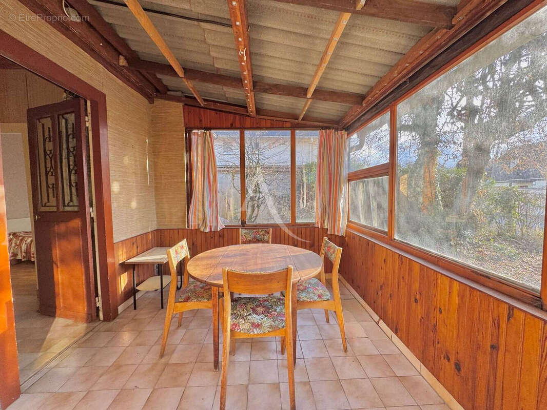 Maison à OZOIR-LA-FERRIERE