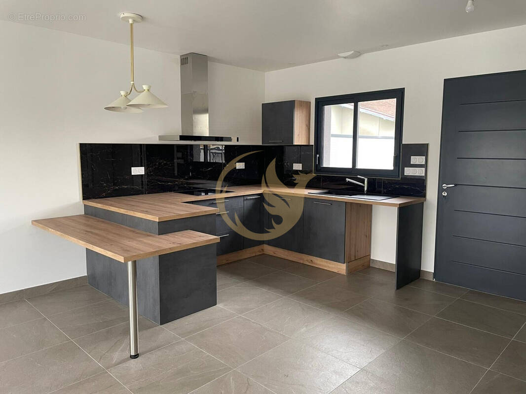 Maison à MAZEROLLES